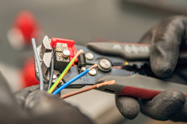 Best Affordable Emergency Electrician  in Heritage Hills, NY